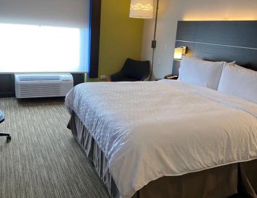 King Room - Mobility Access/Hearing Accessible