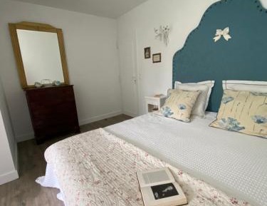 Deluxe Double Room with Shower