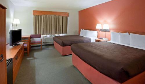 Queen Room with Two Queen Beds - Dog Friendly/Non-Smoking