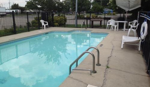 King Suite- Non-Smoking