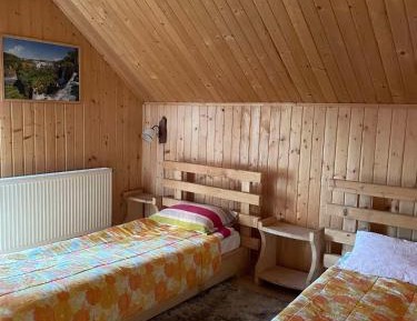 Standard Twin Room with Shared Bathroom