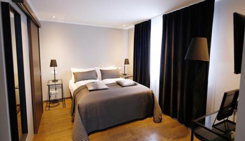 Double or Twin Room with Private Bathroom