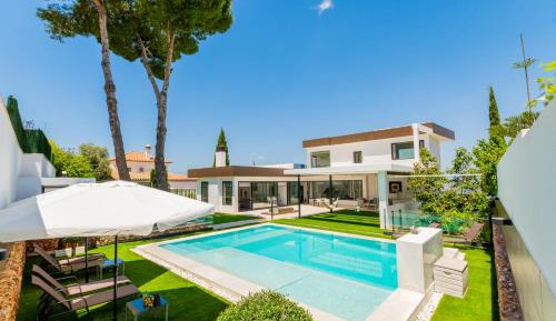 Deluxe Villa