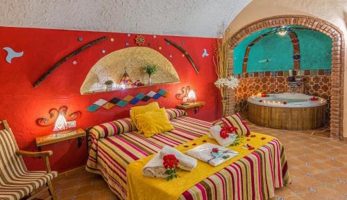 Three-Bedroom House with Private Swimming Pool