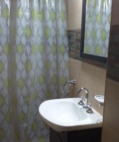 Apartment with Mountain View