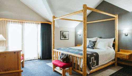 Brewster Suite Non-Pet Friendly