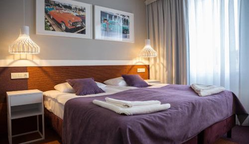 Double or Twin Room with Private Bathroom