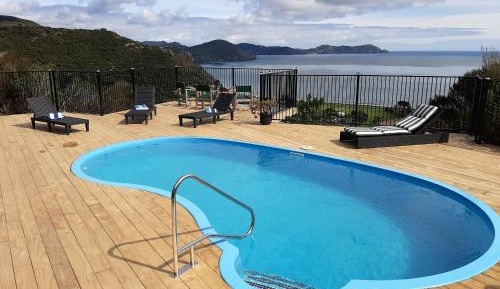 Apartment with Pool View 