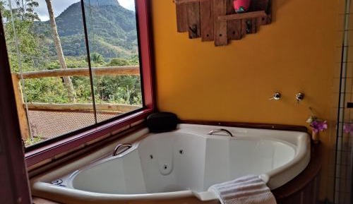 Deluxe Suite with Spa Bath