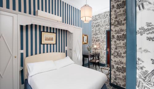 Classic Double Room with Bath