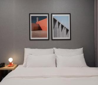 Standard Queen Room