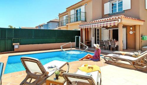 Four-Bedroom Holiday Home