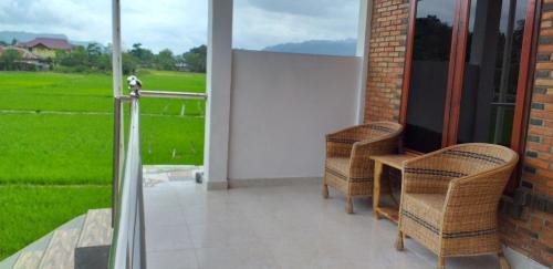 Single Room with Private Bathroom