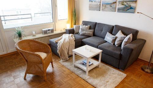 Apartment with Lake View