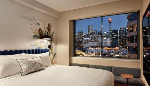 Queen Room with City View - Non-Smoking