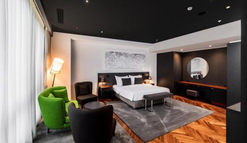 Penthouse Suite