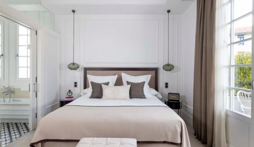 Large Double Room with Balcony