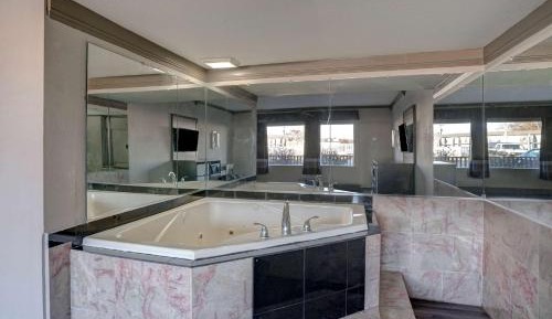 Deluxe Queen Room with Two Queen Beds - Non-Smoking