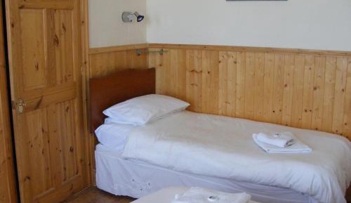 Single Room with Shared Bathroom