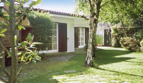 One-Bedroom Holiday Home