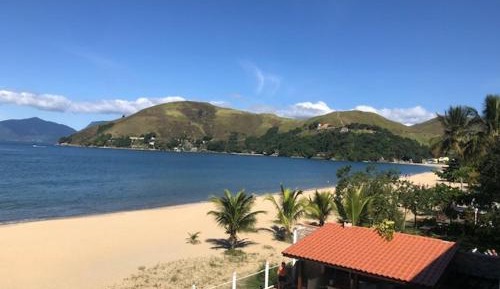 Apartment with Mountain View