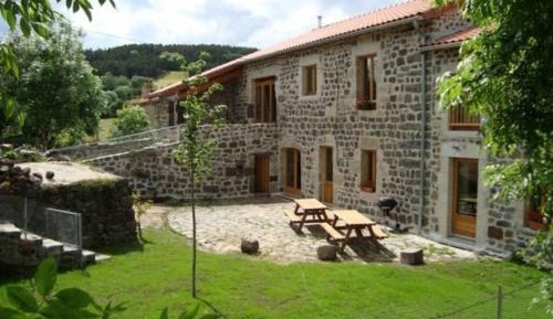 Holiday Home (15 adults)