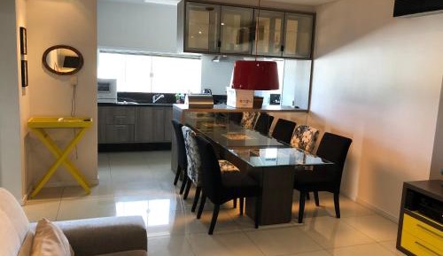 Apartment with Mountain View