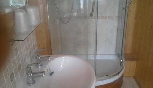 Single Room with Balcony and shared bathroom