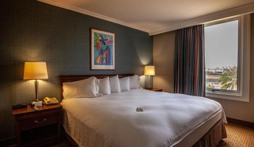Standard Queen Room