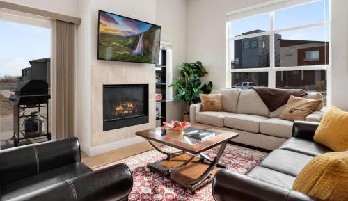 Three-Bedroom Townhouse
