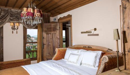 Clockmakers Cottage Harem Suite