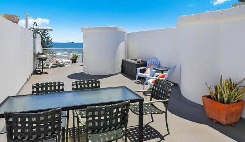 One Bedroom Ocean View Roof Top Apartment