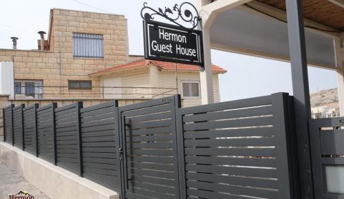 Family Room with Mountain View