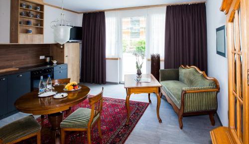 Signature Suite