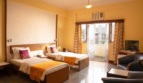 Deluxe Partial Sea View Balcony Room