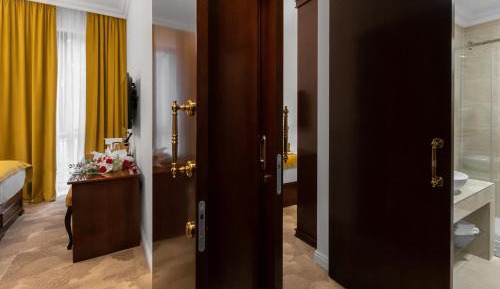 Premium Quadruple Room