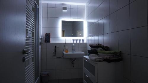 Single Room with Shared Bathroom
