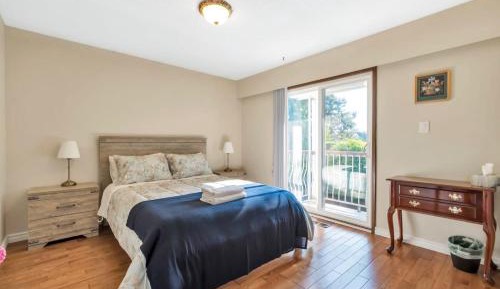 Double Room with Shared Toilet
