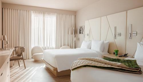 True Queen with Two Queen Beds (No Resort Fee)