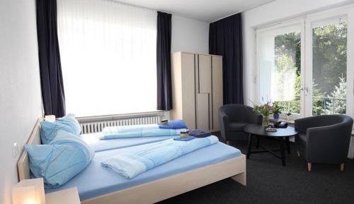 Twin Room with Shower