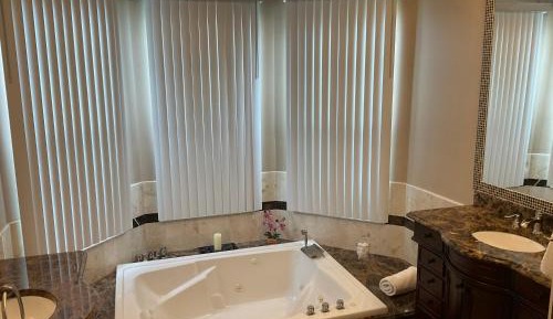 Suite with Spa Bath
