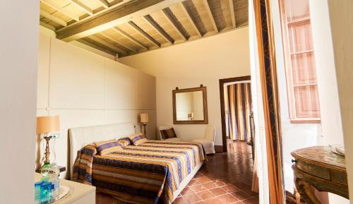Suite with Garden View