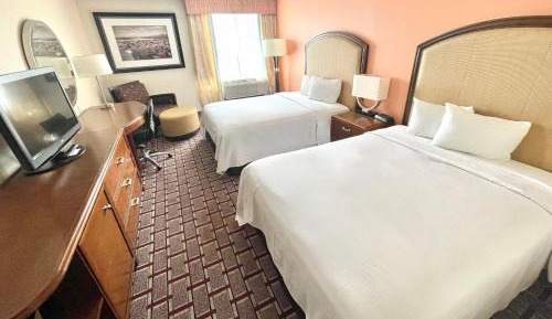 Deluxe Queen Room