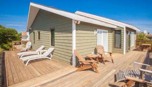 Five Bedroom Holiday Home