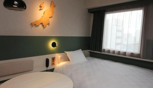 Semi Double Room - Non-Smoking