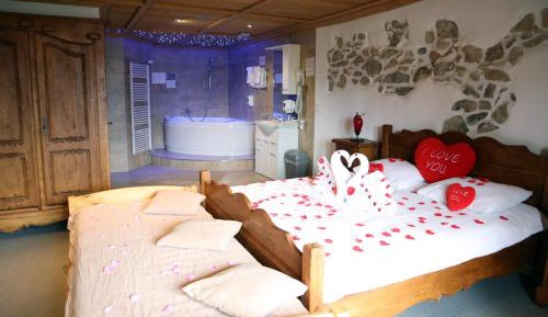 Deluxe Double Room with Mountain View