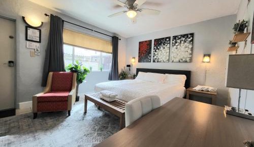 Standard King Room