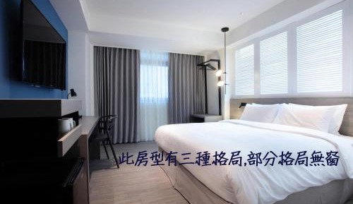 Deluxe Queen Room