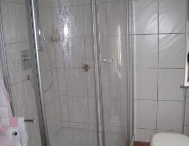 Single Room with Private External Bathroom