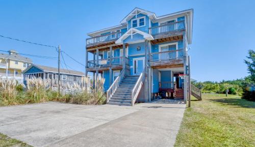 Five Bedroom Holiday Home
